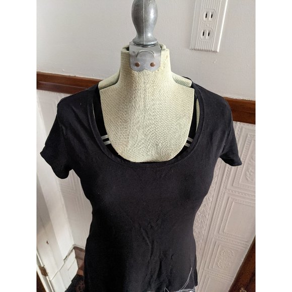 Fluide black dress with white skull detail, small t-shirt dress - Picture 11 of 12